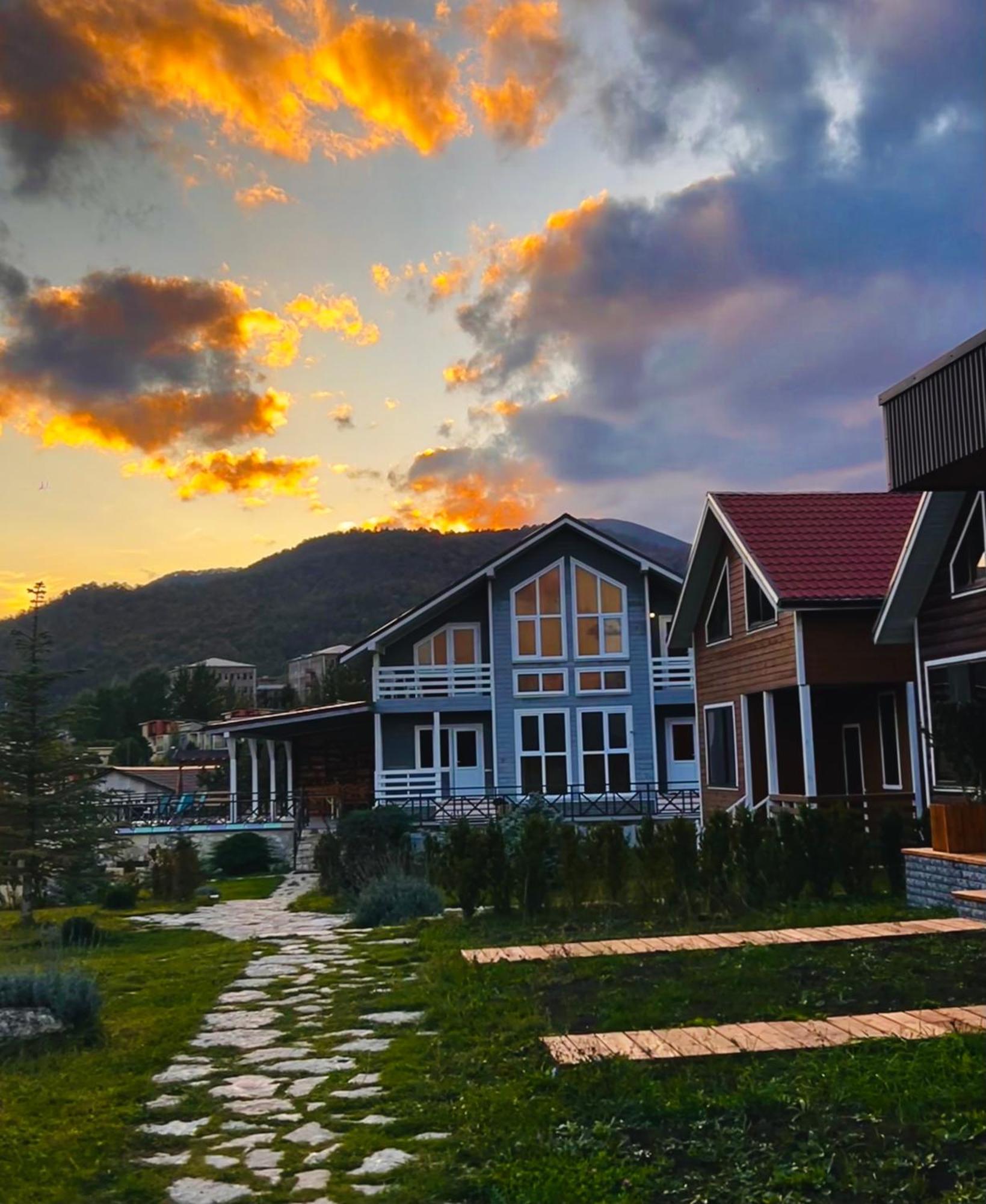 Cottage Chalet And Tours ดีลีจาน ภายนอก รูปภาพ